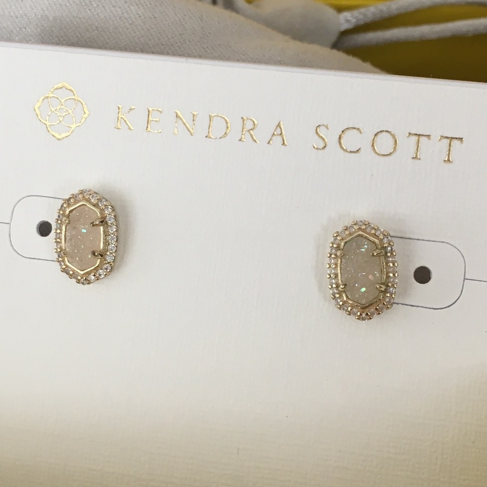 Kendra Scott Cade Gold stud earrings iridescent